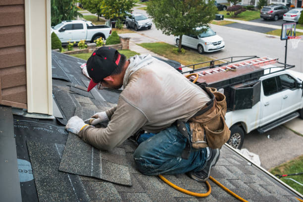 Professional Roof Installation technician working in Wyoming, IA